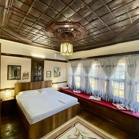 Restaurant & Semani Bed & Breakfast