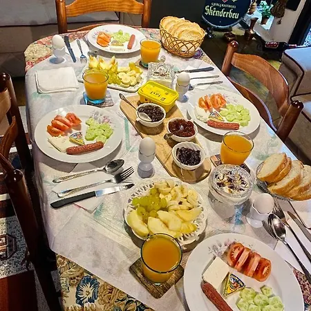 Restaurant & Semani Берат