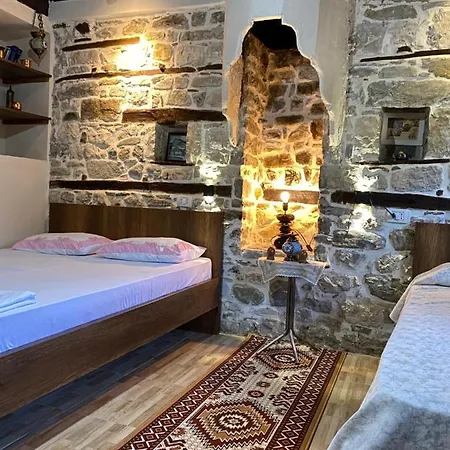 Bed & Breakfast Restaurant & Semani Berat