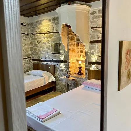 Restaurant & Semani Berat