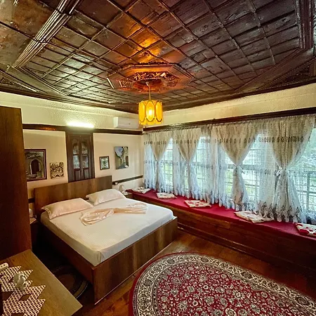 Restaurant & Semani 3*