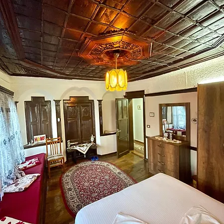 Restaurant & Semani Bed & Breakfast Berat
