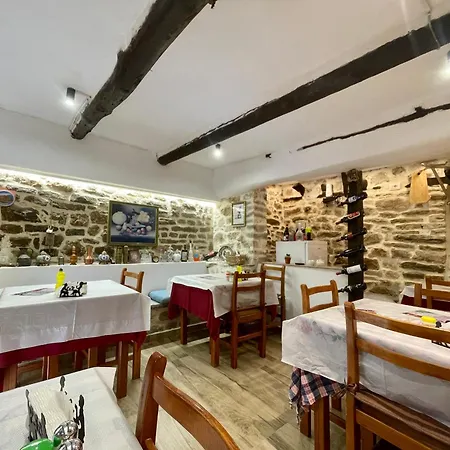Restaurant & Semani Отель типа 