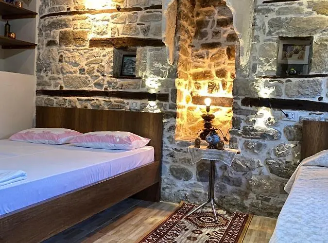 Frühstückspension Restaurant & Semani Berat