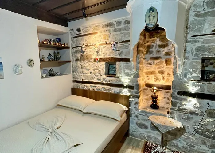 Restaurant & Semani 3* Berat