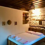 Restaurant & Semani Bed & Breakfast
