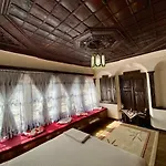 Restaurant & Semani