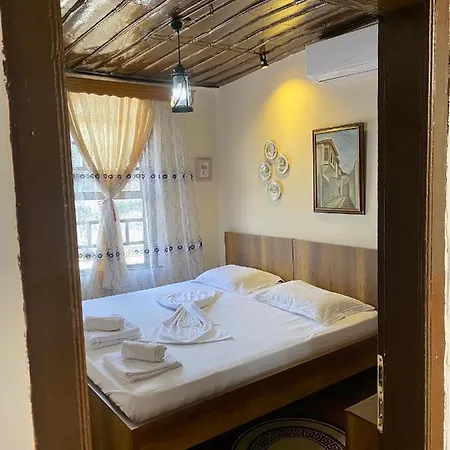 Restaurant & Semani Bed & Breakfast Berat