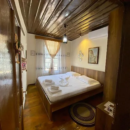 Restaurant & Semani Bed & Breakfast Berat