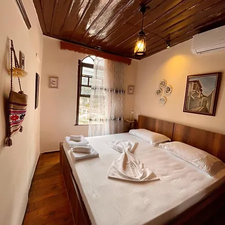 Bed & Breakfast Restaurant & Semani *