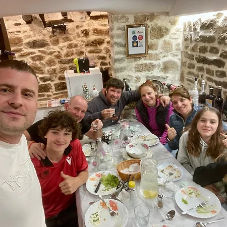 Restaurant & Semani 3* Berat