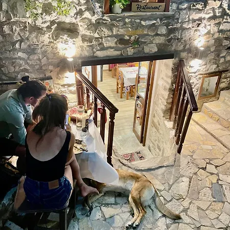 Bed & Breakfast Restaurant & Semani Berat