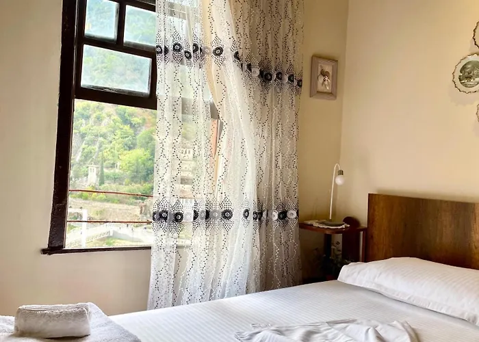 Restaurant & Semani 3*
